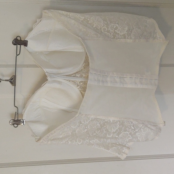 Vintage Goddess Lacy Plus Size Bustier Sz 52B - Picture 6 of 11